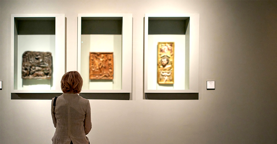 WOMAN_960x500_For_MB